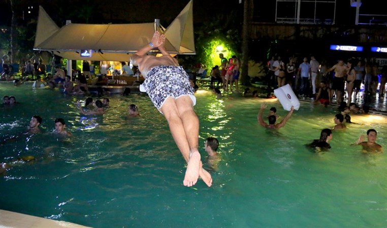 Lebanon Largest FOAM Party 3 (2)